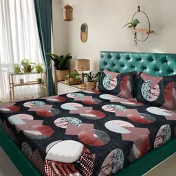 KLOTTHE Green & Red Geometric 300 TC Woolen Fitted Double Bed Sheet with 2 Pillow Covers-12