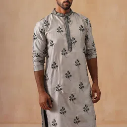 Jompers Men Floral Embroidered Regular Chikankari Kurta with Pyjamas-image-29