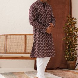 Jompers Men Embroidered Regular Sequinned Kurta with Pyjamas image 4