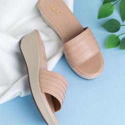 Inc 5 Women Wedge Heel Mules-40