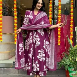 ARANGETRAM Women Floral Printed Regular Kurta with Trousers & With Dupatta-51