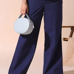 DL Woman Solid Textured Mid-Rise Regular Trousers-image-26