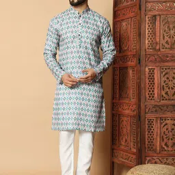 FoxDX Men Floral Printed Flared Sleeves Mirror Work Pathani Kurta-picture-7