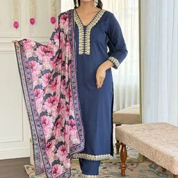 Ekta Textiles Women Solid Embroidered Regular Thread Work Kurta with Trousers & Dupatta image 5