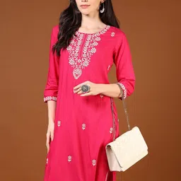 V-Mart Women Floral Embroidered Daily Straight Kurtas-picture-31