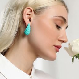SOHI Shell Shape Studs-7