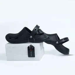 WAALK Men Solid Clogs-15