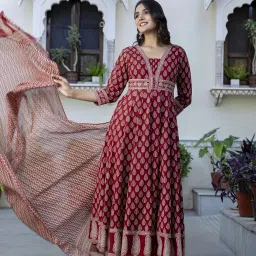 Women Pure Cotton Kurta Palazzo Dupatta Set-image-31