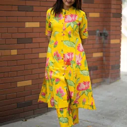 GoSriKi Floral Printed Mandarin Collar A-Line Kurta With Palazzos-picture-13