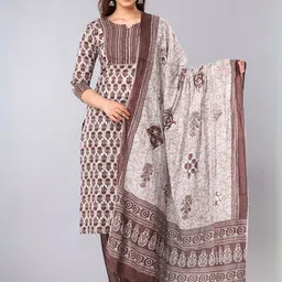 Vnyashri Women Floral Printed Regular Pure Cotton Kurta with Trousers & With Dupatta-45
