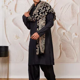 VASTRAMAY Men Regular Kurta with Patiala & With Dupatta image 4