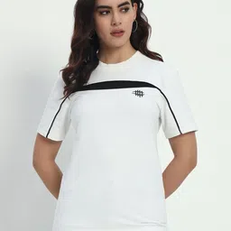 CLOTHWIK COLLECTION Women Solid Relaxed Fit Longline T-shirt-image-18