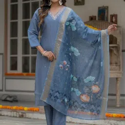 Kiana House Of Fashion Floral Yoke Design V-Neck Pure Cotton Kurta With Trousers & Dupatta-picture-8