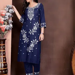 FULPARI Women Embroidered Regular Thread Work Kurta with Trousers-picture-12