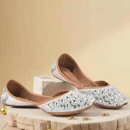 Anouk Women Embellished Ethnic Slip-On Mojaris Flats-11