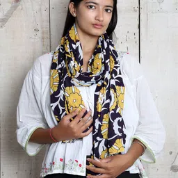 Contrast Living Women Printed Scarf-42