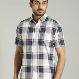 Indian Terrain Men India Slim Spread Collar Solid Cotton Slim Fit Casual Shirt-image-25