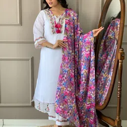 CHANDALIYO Floral Embroidered Sequinned Work Straight Kurta With Trousers & Dupatta-picture-7