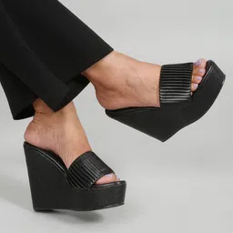 Flat n Heels Textured Open Toe Wedge Heels image 4