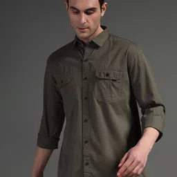 SUI DHAGA Men India Slim Fit Spread Collar Solid Cotton Casual Shirt-image-37