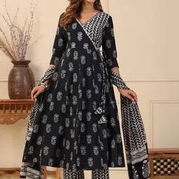 THE FAB FACTORY Women Floral Printed Kurta with Trousers & Dupatta-picture-15