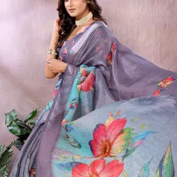 PAMPER YOURSELF Floral Zari Linen Blend Saree-image-27