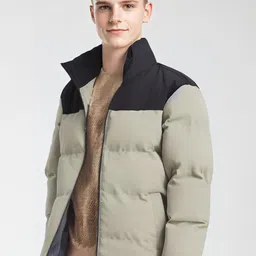StyleCast x Revolte Men Colourblocked Padded Jacket-43