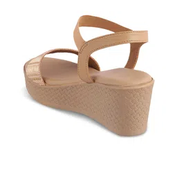 Tresmode Textured Wedge Heels image 5