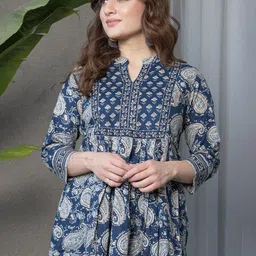 Arayna Floral Print Mandarin Collar Cotton Top-image-62