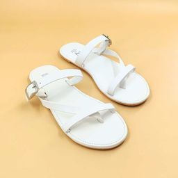 THE MADRAS TRUNK Women Solid Velcro One Toe Flats-image-31