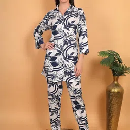Love Maker Women Printed Shirt Collar Co-ord Set-image-75