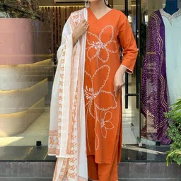 HETVI CREATION Floral Embroidered Thread Work Straight Kurta With Trousers & Dupatta-image-22