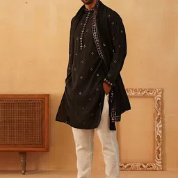 Jompers Men Floral Embroidered Regular Sequinned Straight Kurta with Pyjamas & Dupatta image 2