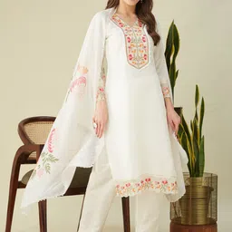MOKOSH Ethnic Motifs Embroidered Regular Thread Work Kurta with Trousers & With Dupatta-48