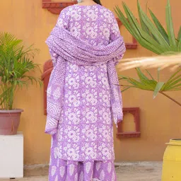 GEKHA Women Printed Regular Thread Work Kurta with Skirt & With Dupatta image 2