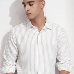 HIGHLANDER Men Comfort Fit Vertical Striped Spread Collar Casual Shirt-picture-28