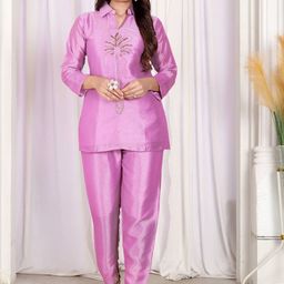 Shriji fashion Embellished Spread Collar Tunic With Trouser-picture-15