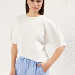 Trendyol Women Extended Sleeves Cut Outs T-shirt-image-52