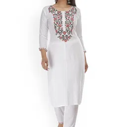 G4Girl Women Ethnic Motifs Yoke Design Regular Thread Work Kurta with Trousers-20