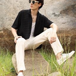 Campus Sutra Men Comfort Opaque Checked Casual Shirt-picture-31