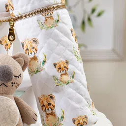 THE BABY TRUNK Infant White & Green Teddys Printed Egyptian Cotton Bottle Cover-picture-9