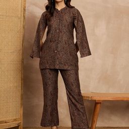 Sangria Paisley Printed Mandarin Collar Pashmina Winter Top With Trousers-picture-21
