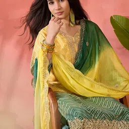 SHADOW & SAINING Women Embroidered Regular Beads and Stones Kurta with Pyjamas & With Dupatta image 3