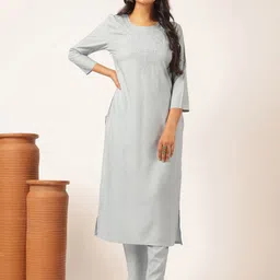 Vbuyz Women Floral Embroidered Kurta with Palazzo-picture-39