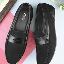 HERE&NOW Men Textured Slip-On Penny Loafers-picture-44
