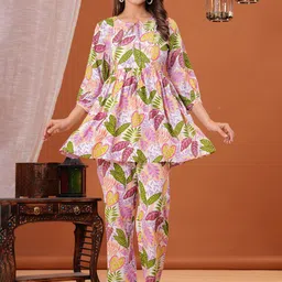 CELEBRAVO Women Floral Printed Regular Kurta with Trousers-image-111