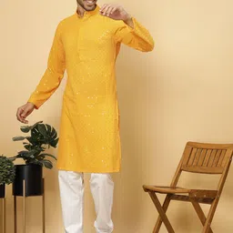 FABINALIV Men Floral Thread Work Kurta-picture-3