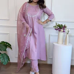CANIZZARO Women Ethnic Motifs Embroidered Regular Sequinned Kurta with Trousers & Dupatta-picture-23