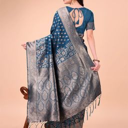 Pandadi Saree Woven Design Zari Saree image 2