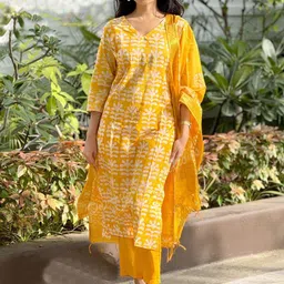 SRILICA Floral Printed V-Neck Straight Kurta With Trousers & Dupatta-picture-42